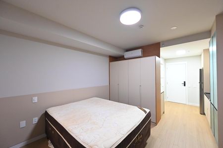 Studio para alugar com 32m², 1 quarto e sem vaga Studio para alugar com 32m², 1 quarto e sem vagaSala