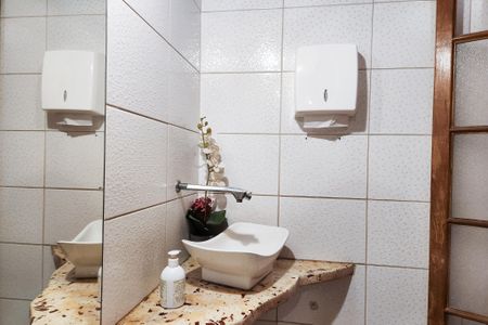Banheiro de apartamento à venda com 1 quarto, 89m² em Lapa, Rio de Janeiro