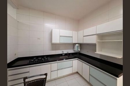 Cozinha de casa para alugar com 4 quartos, 280m² em Jardim Karaíba, Uberlândia