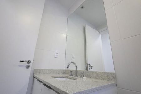 Apartamento para alugar com 64m², 2 quartos e 2 vagas Apartamento para alugar com 64m², 2 quartos e 2 vagasBanheiro 1
