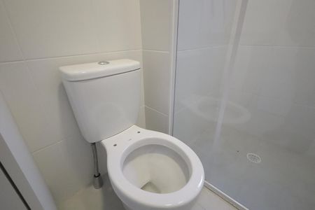 Apartamento para alugar com 64m², 2 quartos e 2 vagas Apartamento para alugar com 64m², 2 quartos e 2 vagasBanheiro 1