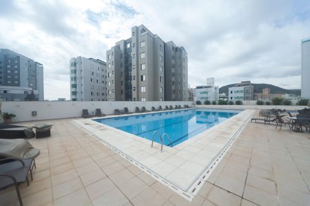 Apartamento para alugar com 172m², 3 quartos e 3 vagasÁrea comum - Piscina
