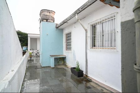 Casa para alugar com 80m², 2 quartos e 1 vagaQuintal