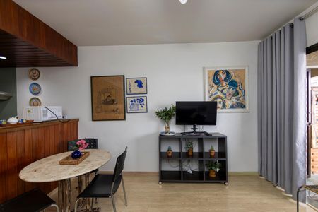 Apartamento à venda com 56m², 1 quarto e 1 vaga Apartamento à venda com 56m², 1 quarto e 1 vagaSala_Cozinha