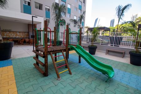 Studio à venda com 35m², 1 quarto e sem vaga Studio à venda com 35m², 1 quarto e sem vagaÁrea comum - Playground