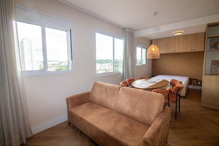 Sala de kitnet/studio para alugar com 1 quarto, 35m² em Santo Amaro, São Paulo