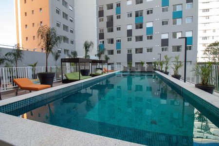 Studio à venda com 35m², 1 quarto e sem vaga Studio à venda com 35m², 1 quarto e sem vagaÁrea comum - Piscina