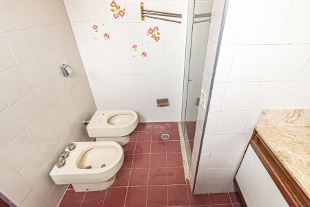 Casa à venda com 310m², 4 quartos e 2 vagasBanheiro da Suíte 1