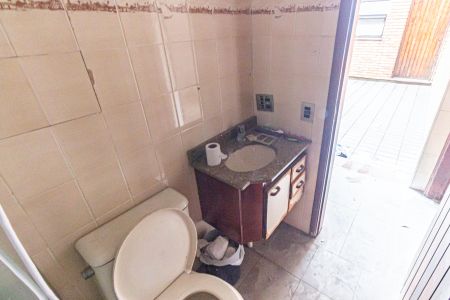 Casa à venda com 310m², 4 quartos e 2 vagasBanheiro de Serviço