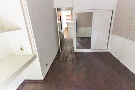 Casa à venda com 310m², 4 quartos e 2 vagasQuarto 1