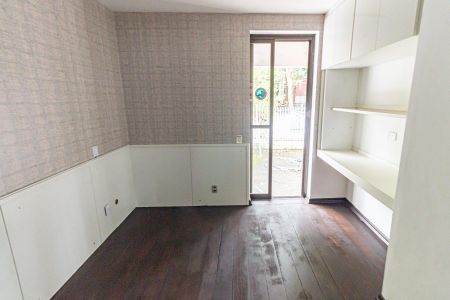 Casa à venda com 310m², 4 quartos e 2 vagasQuarto 1
