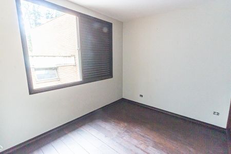 Casa à venda com 310m², 4 quartos e 2 vagasSuíte 2