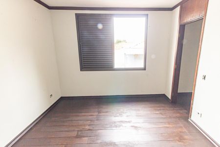 Casa à venda com 310m², 4 quartos e 2 vagasSuíte 1