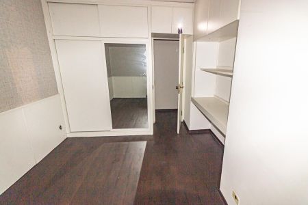 Casa à venda com 310m², 4 quartos e 2 vagasQuarto 2