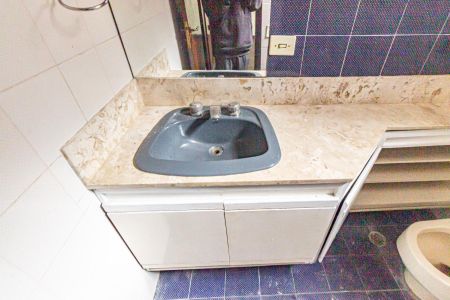 Casa à venda com 310m², 4 quartos e 2 vagasBanheiro