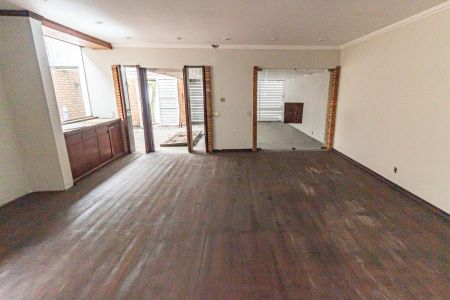 Casa à venda com 310m², 4 quartos e 2 vagasSala