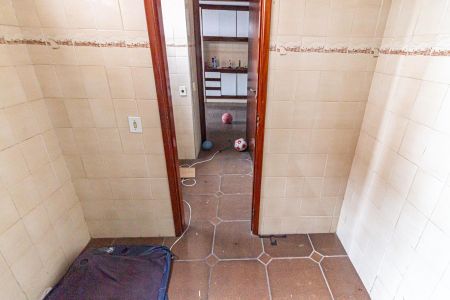 Casa à venda com 310m², 4 quartos e 2 vagasQuarto de Serviço 1