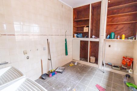 Casa à venda com 310m², 4 quartos e 2 vagasÁrea de Serviço
