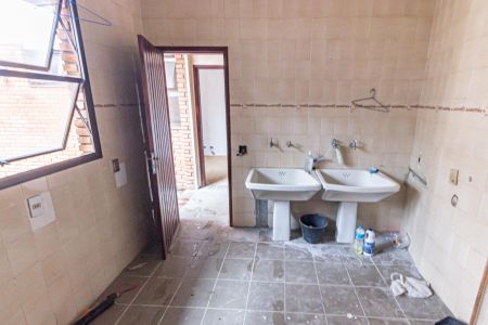 Casa à venda com 310m², 4 quartos e 2 vagasÁrea de Serviço