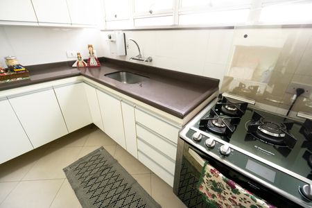 Apartamento à venda com 110m², 3 quartos e 2 vagas Apartamento à venda com 110m², 3 quartos e 2 vagasCozinha
