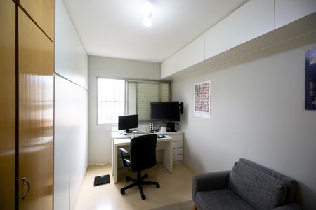 Apartamento à venda com 110m², 3 quartos e 2 vagas Apartamento à venda com 110m², 3 quartos e 2 vagasQuarto 02