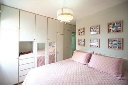 Apartamento à venda com 110m², 3 quartos e 2 vagas Apartamento à venda com 110m², 3 quartos e 2 vagasSuíte