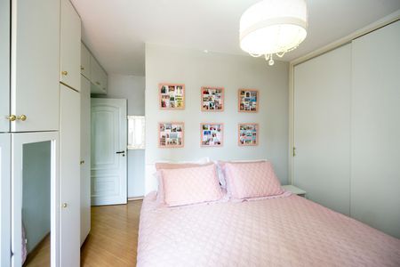 Apartamento à venda com 110m², 3 quartos e 2 vagas Apartamento à venda com 110m², 3 quartos e 2 vagasSuíte