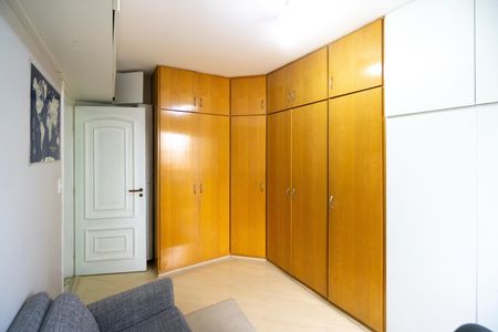 Apartamento à venda com 110m², 3 quartos e 2 vagas Apartamento à venda com 110m², 3 quartos e 2 vagasQuarto 02