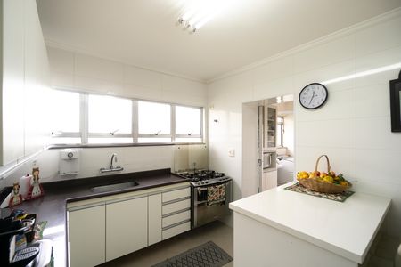 Apartamento à venda com 110m², 3 quartos e 2 vagas Apartamento à venda com 110m², 3 quartos e 2 vagasCozinha