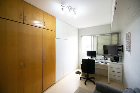 Apartamento à venda com 110m², 3 quartos e 2 vagas Apartamento à venda com 110m², 3 quartos e 2 vagasQuarto 02