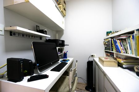 Apartamento à venda com 110m², 3 quartos e 2 vagas Apartamento à venda com 110m², 3 quartos e 2 vagasEscritório