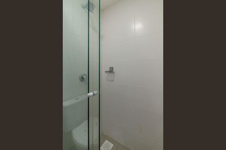 Banheiro de apartamento à venda com 1 quarto, 32m² em Farroupilha, Porto Alegre