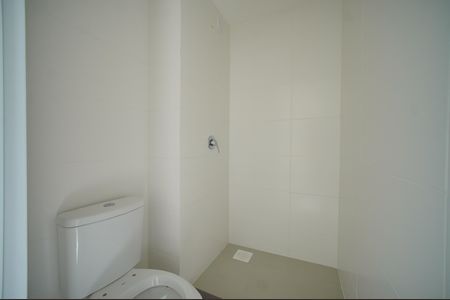 Banheiro de apartamento para alugar com 1 quarto, 32m² em Farroupilha, Porto Alegre