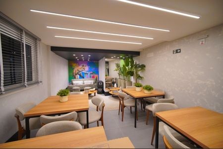 Apartamento para alugar com 32m², 1 quarto e 1 vaga Apartamento para alugar com 32m², 1 quarto e 1 vagaÁrea comum - Salão de festas