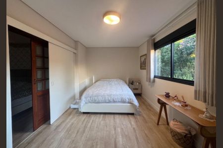 Casa de condomínio à venda com 480m², 4 quartos e 4 vagas Casa de condomínio à venda com 480m², 4 quartos e 4 vagasFoto 31