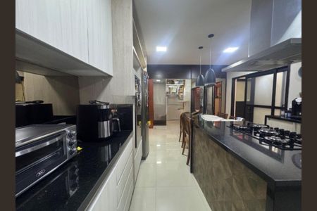 Casa de condomínio à venda com 480m², 4 quartos e 4 vagas Casa de condomínio à venda com 480m², 4 quartos e 4 vagasFoto 48