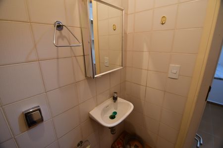 Apartamento para alugar com 174m², 3 quartos e 2 vagasBanheiro de serviço