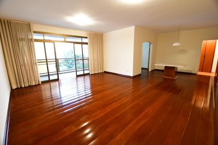 Sala de apartamento para alugar com 3 quartos, 174m² em Cambuí, Campinas