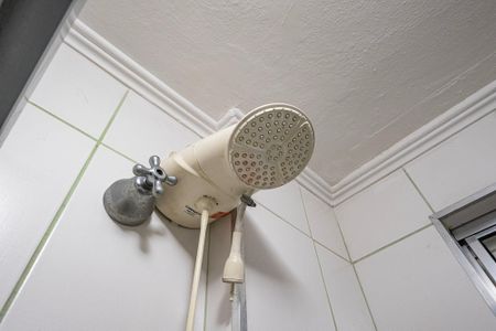 Banheiro de apartamento para alugar com 1 quarto, 38m² em Pinheiros, São Paulo