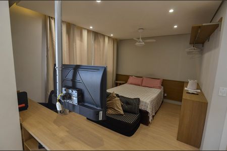 Studio para alugar com 32m², 1 quarto e sem vaga Studio para alugar com 32m², 1 quarto e sem vagaSala/Quarto