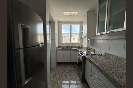 Cozinha de apartamento à venda com 2 quartos, 76m² em São Pedro, Belo Horizonte