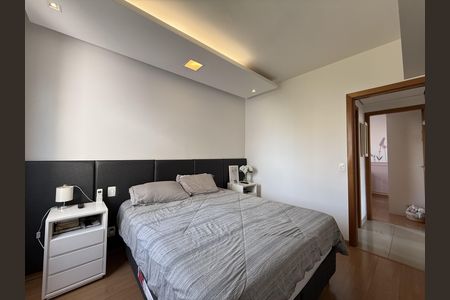 Apartamento à venda com 76m², 2 quartos e 2 vagas Apartamento à venda com 76m², 2 quartos e 2 vagasQuarto