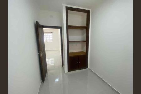 Casa para alugar com 260m², 5 quartos e sem vaga