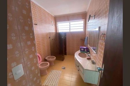 Casa para alugar com 260m², 5 quartos e sem vaga