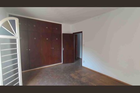 Casa para alugar com 217m², 3 quartos e 3 vagas