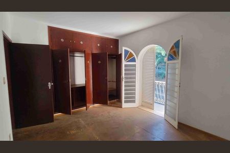 Casa para alugar com 217m², 3 quartos e 3 vagas