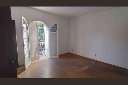 Casa para alugar com 217m², 3 quartos e 3 vagas