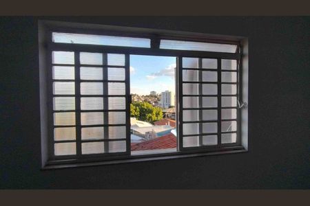 Casa para alugar com 217m², 3 quartos e 3 vagas