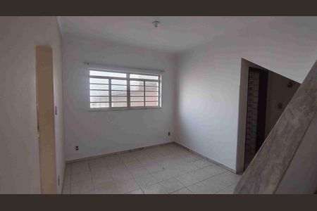 Casa para alugar com 217m², 3 quartos e 3 vagas