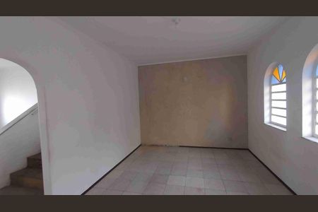 Casa para alugar com 217m², 3 quartos e 3 vagas